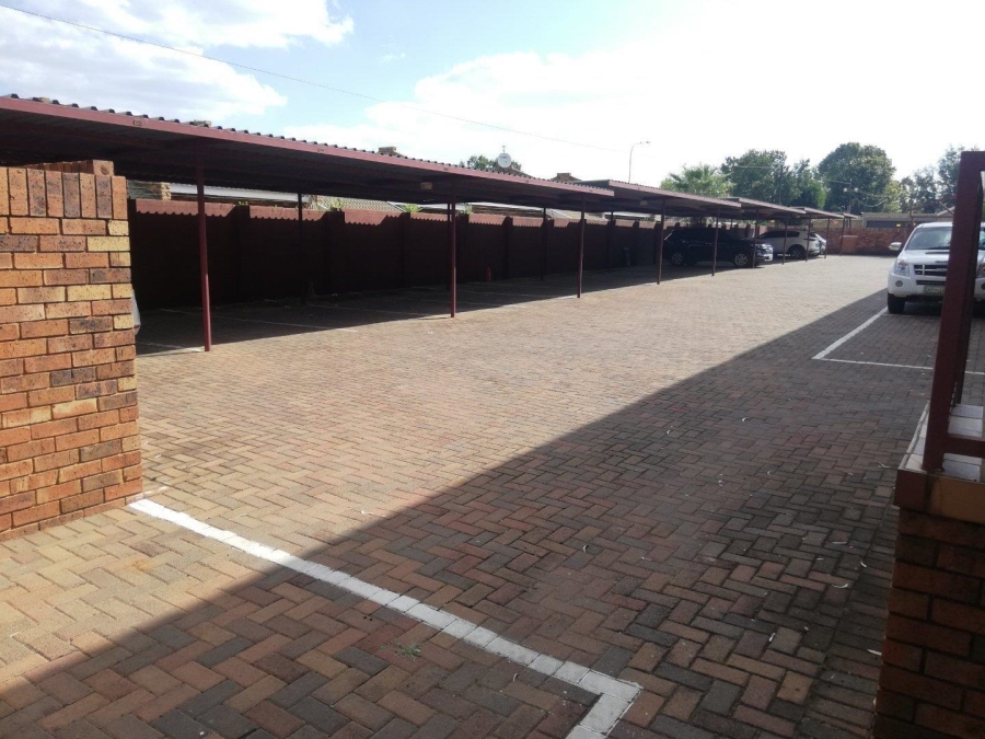 2 Bedroom Property for Sale in Kannoniers Park North West